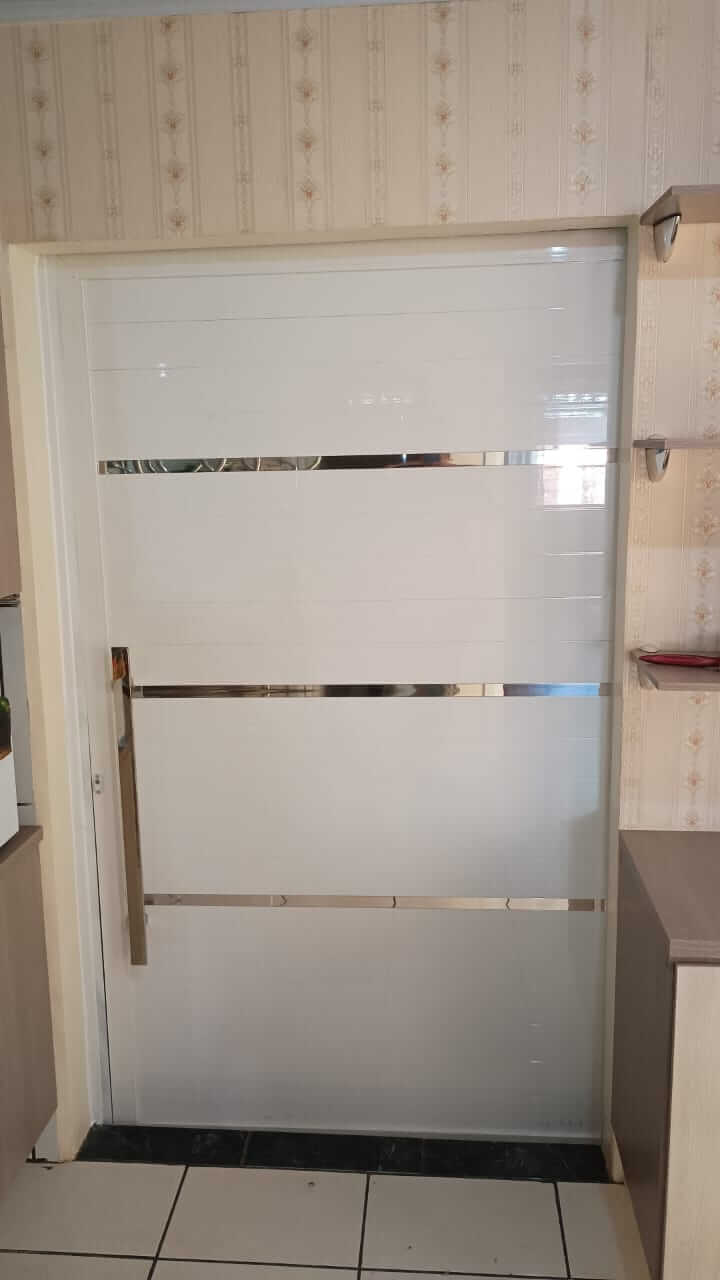 Foto km vidros 08 comprimida.jpeg